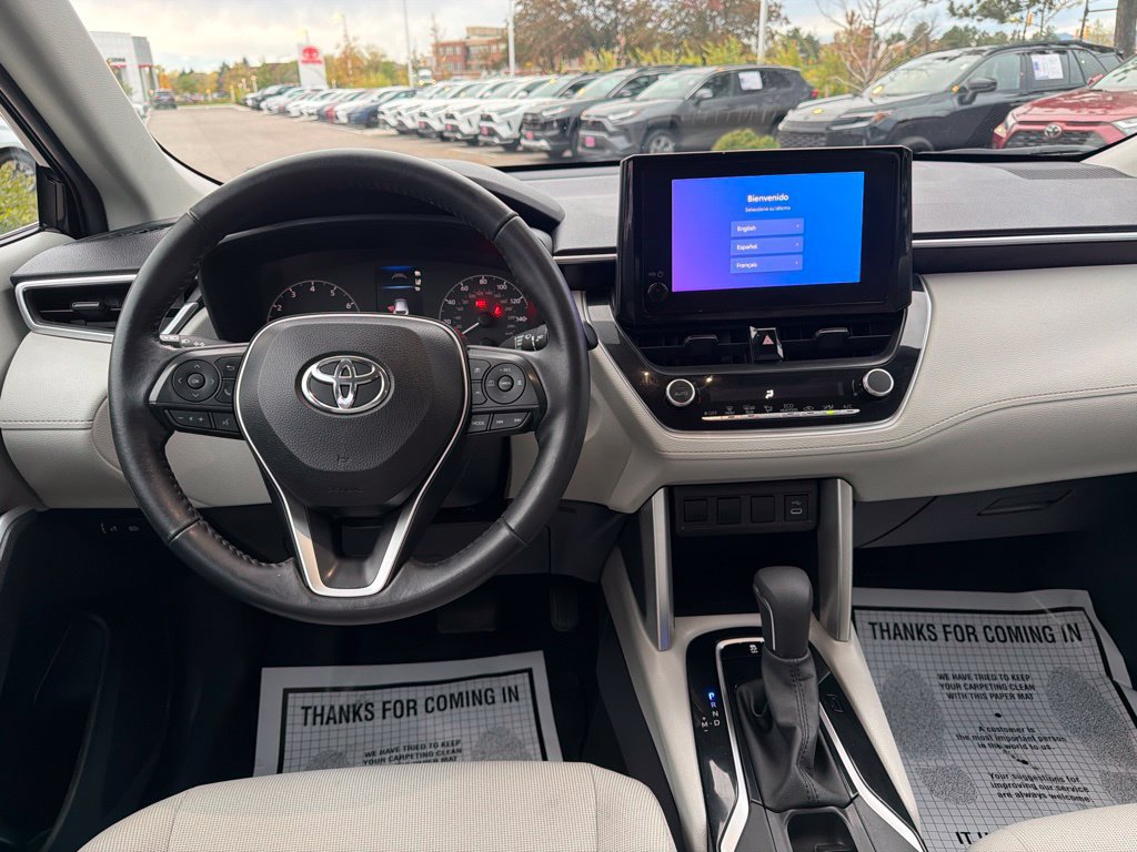 Used 2023 Toyota Corolla Cross LE AWD/4WD image 22