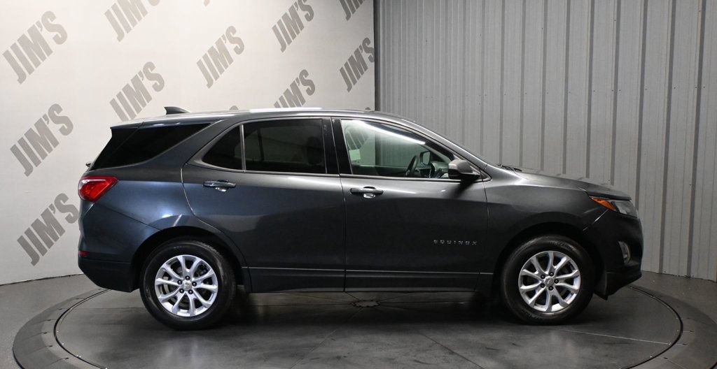 Used 2019 Chevrolet Equinox LS w/ LS Convenience Package AWD/4WD image 4