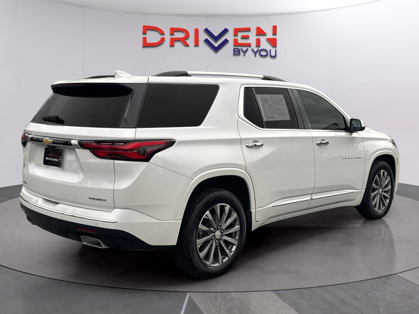 Used 2023 Chevrolet Traverse Premier image 5