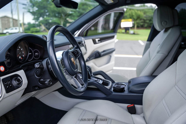 Used 2020 Porsche Cayenne AWD/4WD image 40
