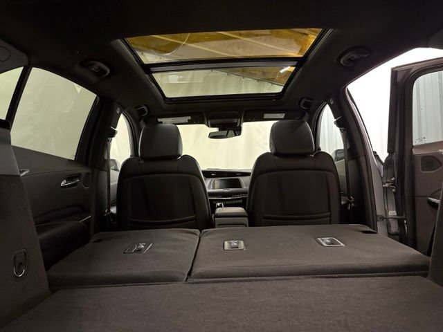 Used 2023 Cadillac XT4 Sport w/ Sun And Sound Package AWD/4WD image 18