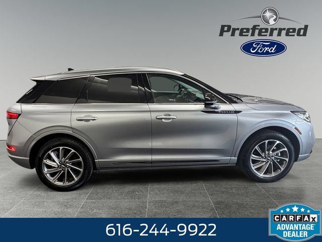 Used 2022 Lincoln Corsair Grand Touring AWD/4WD image 8
