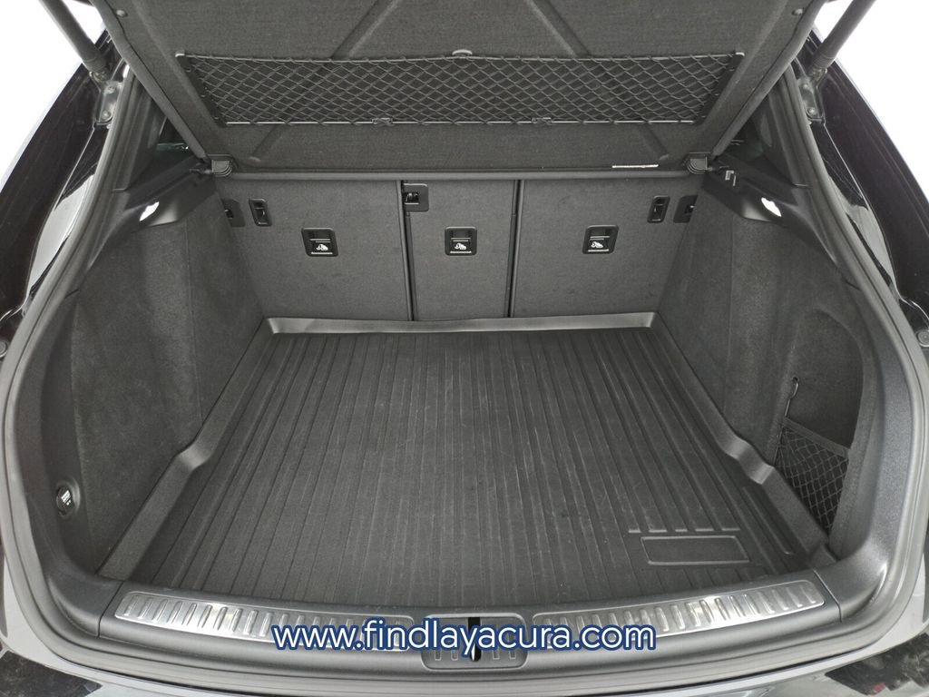 Used 2017 Porsche Macan AWD/4WD image 16