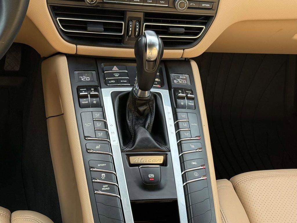 Used 2019 Porsche Macan image 19