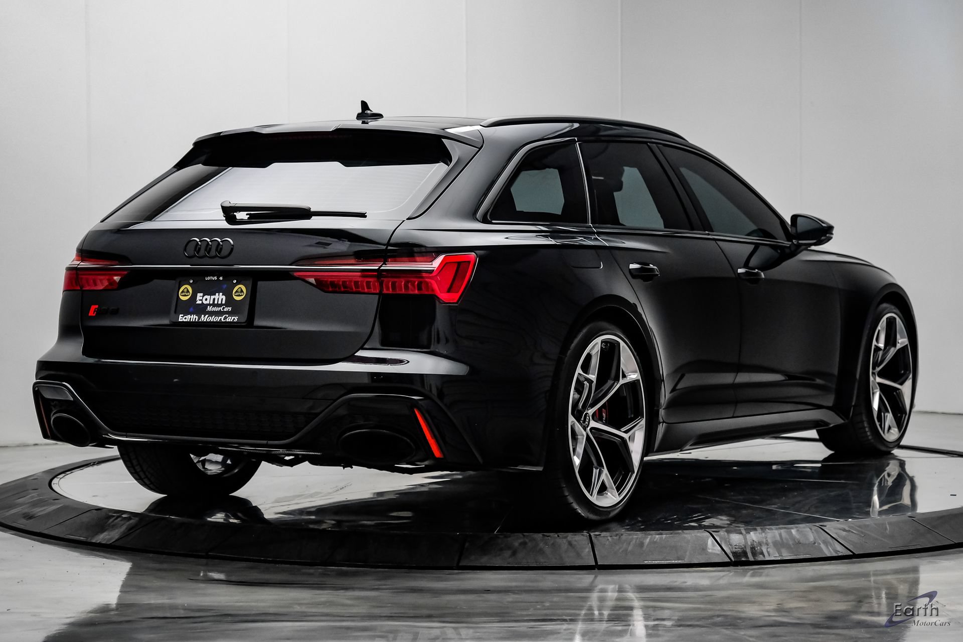 Used 2024 Audi RS 6 performance AWD/4WD image 17