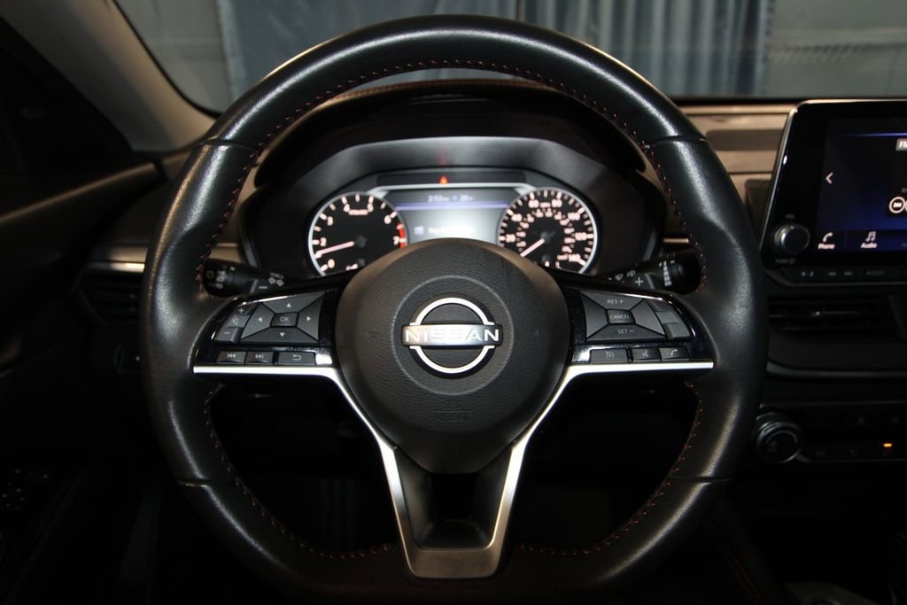 Used 2024 Nissan Altima 2.5 SR image 10