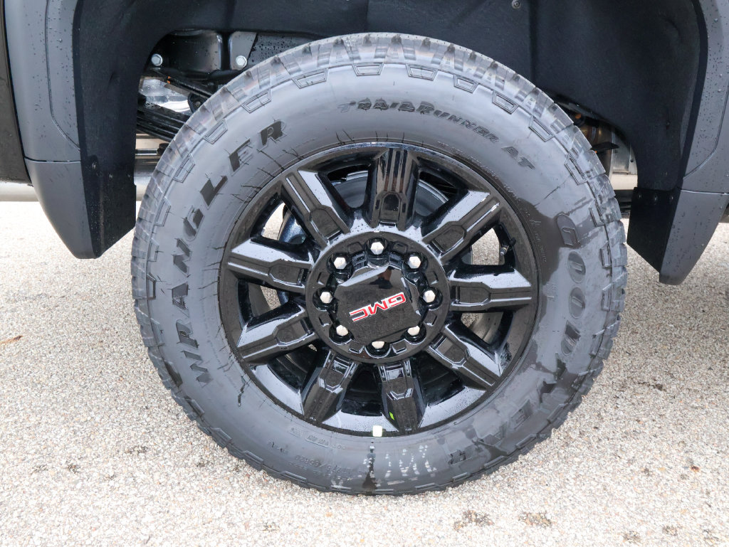 New 2026 GMC Sierra 3500 AT4 w/ AT4 Premium Plus Package AWD/4WD image 36