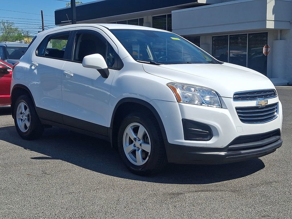 Used 2016 Chevrolet Trax LS w/ LPO, Protection Package AWD/4WD image 4