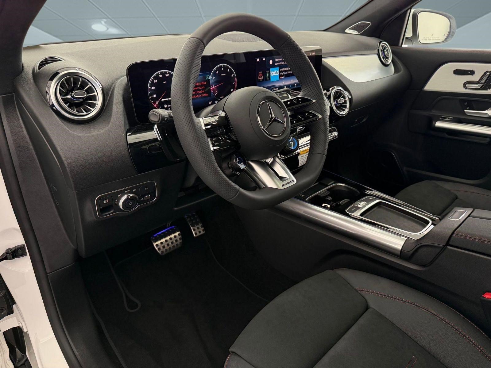 New 2026 Mercedes-Benz GLA 35 AMG 4MATIC image 4