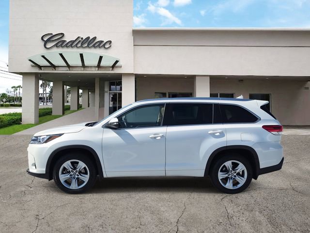 Used 2017 Toyota Highlander Limited image 2