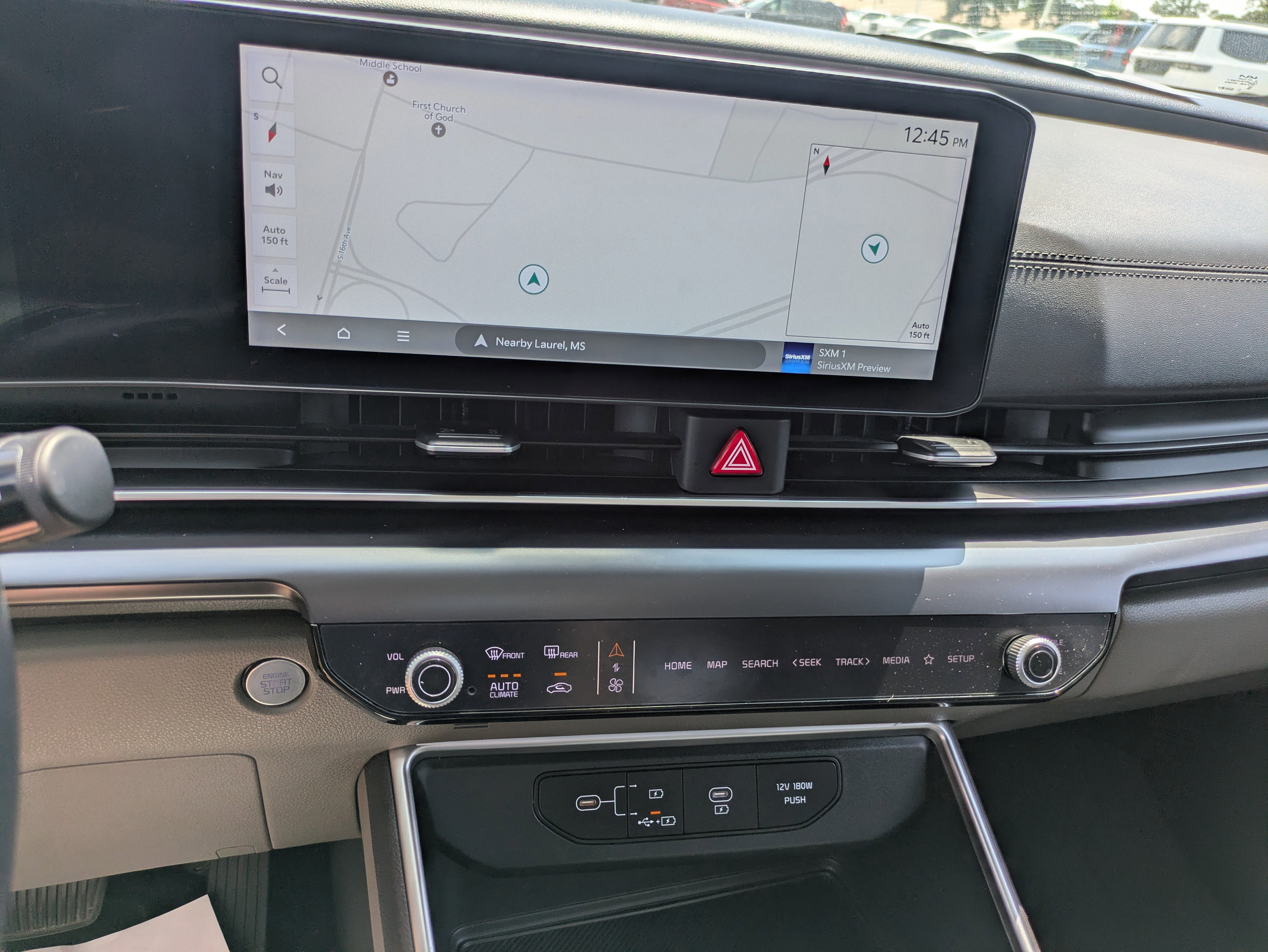 Used 2025 Kia Carnival FWD image 16