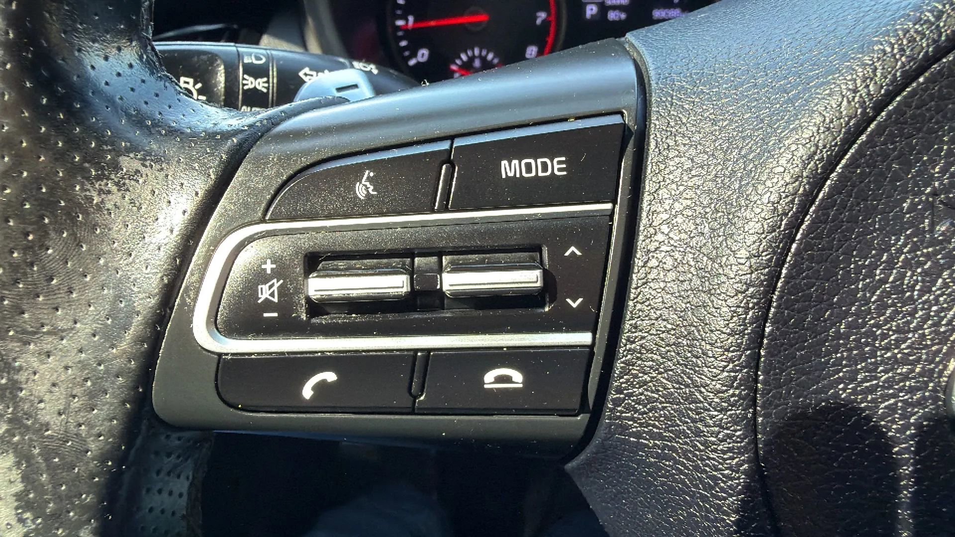 Used 2021 Kia Stinger GT-Line AWD/4WD image 12