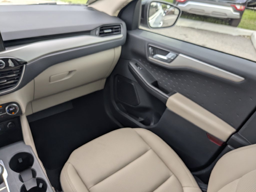 Used 2020 Ford Escape SE Sport FWD image 20