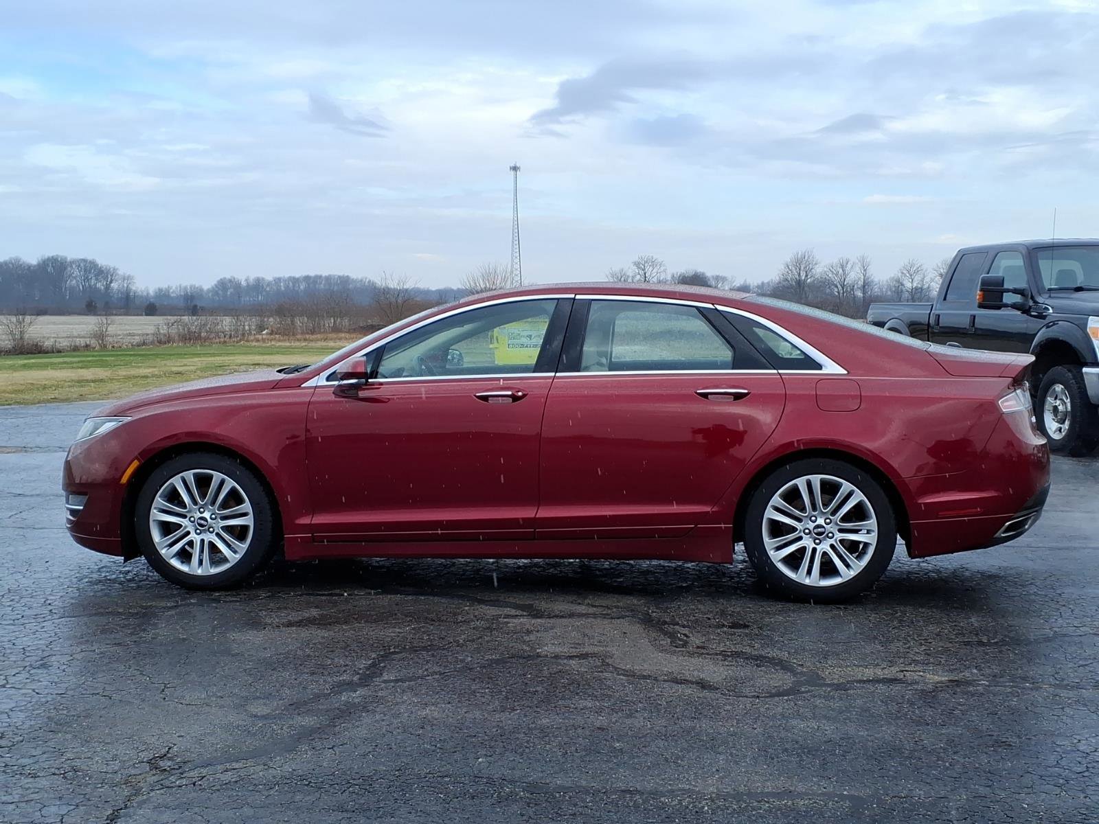 Used 2013 Lincoln MKZ FWD image 5