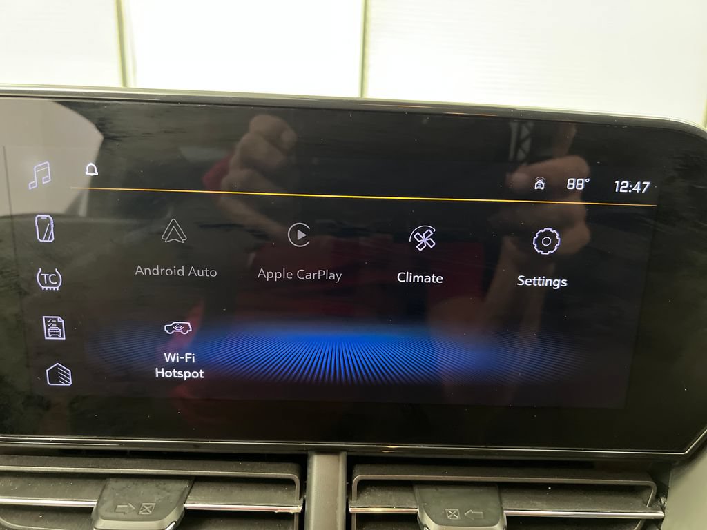 Used 2025 Chevrolet Trax LT FWD image 55