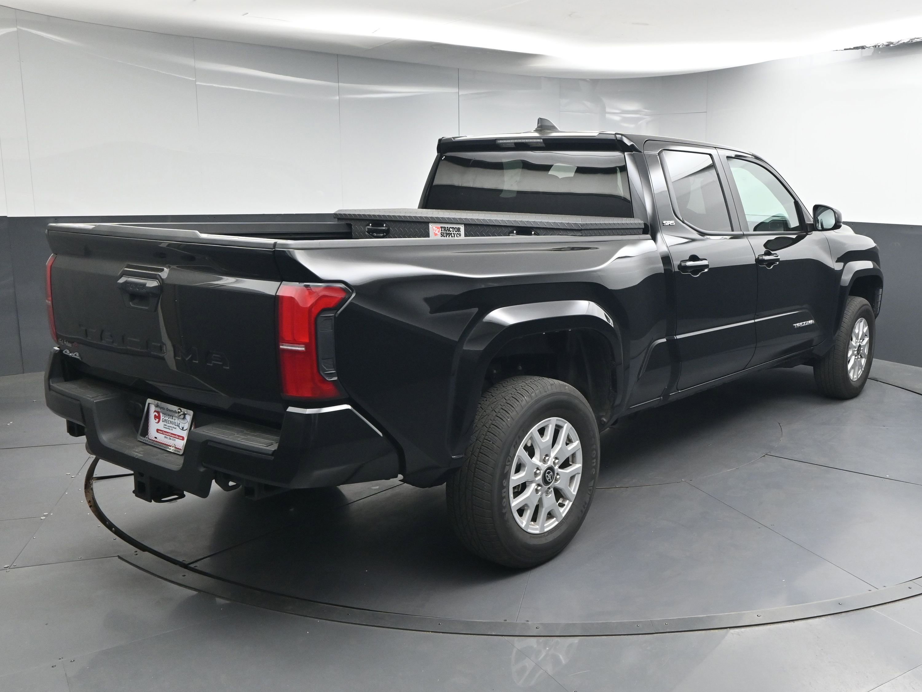 Used 2024 Toyota Tacoma SR5 image 8