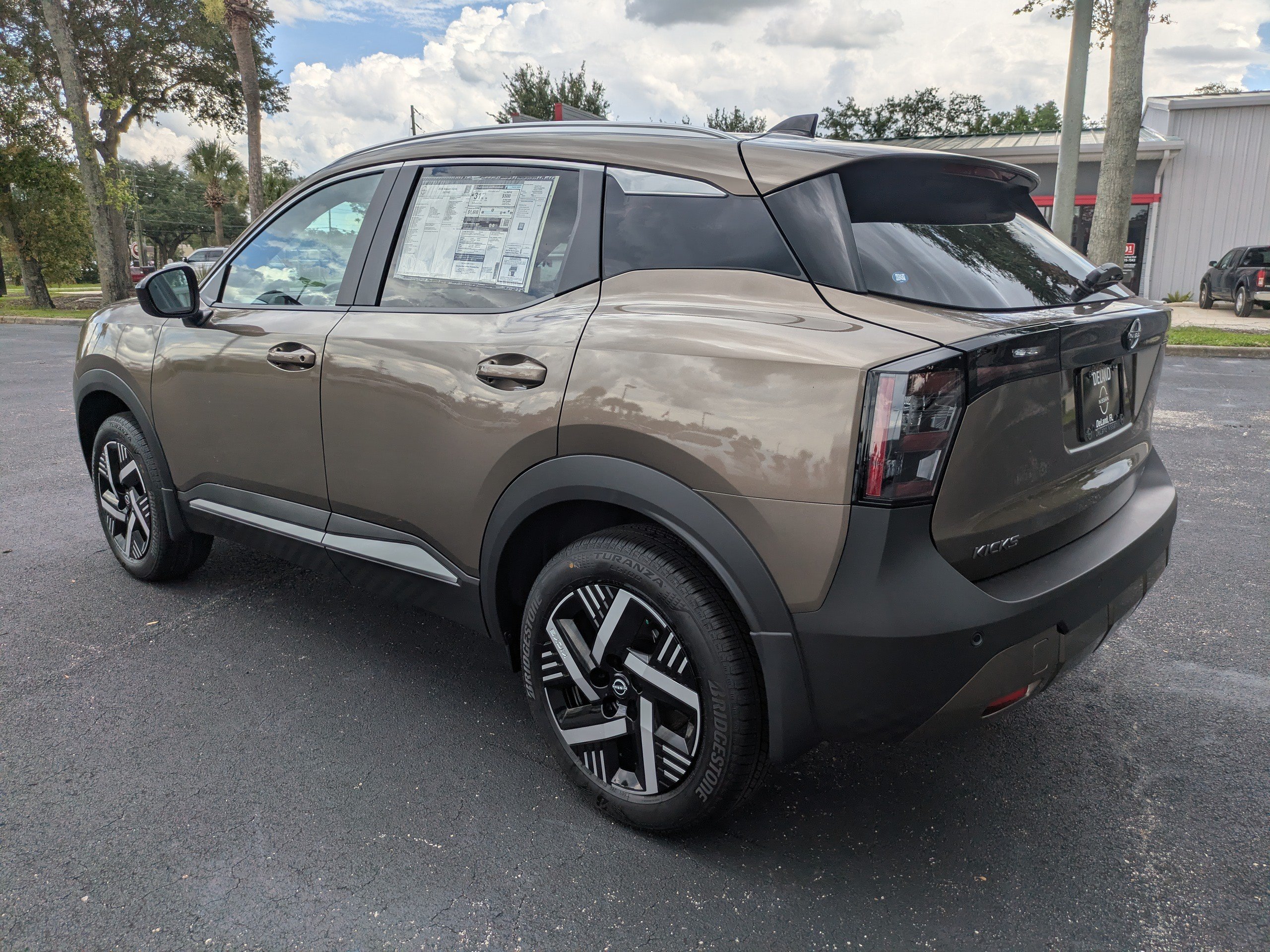 New 2026 Nissan Kicks SV w/ SV Premium Package FWD image 6