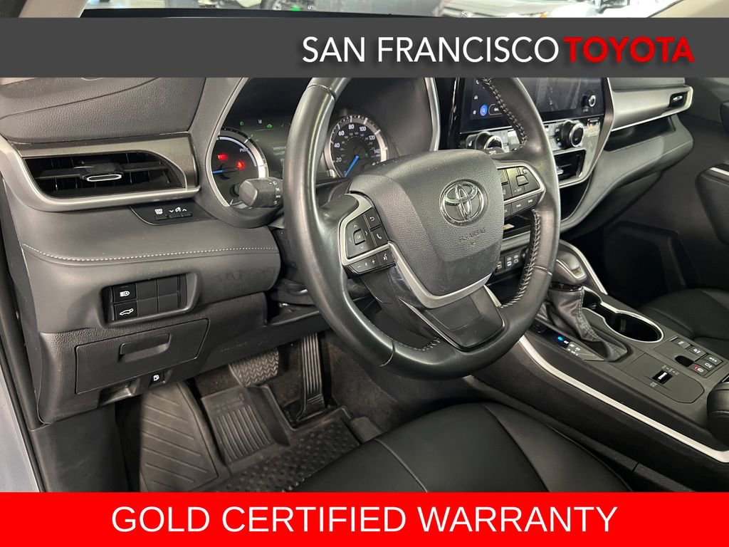 Certified 2024 Toyota Highlander XLE AWD/4WD image 14