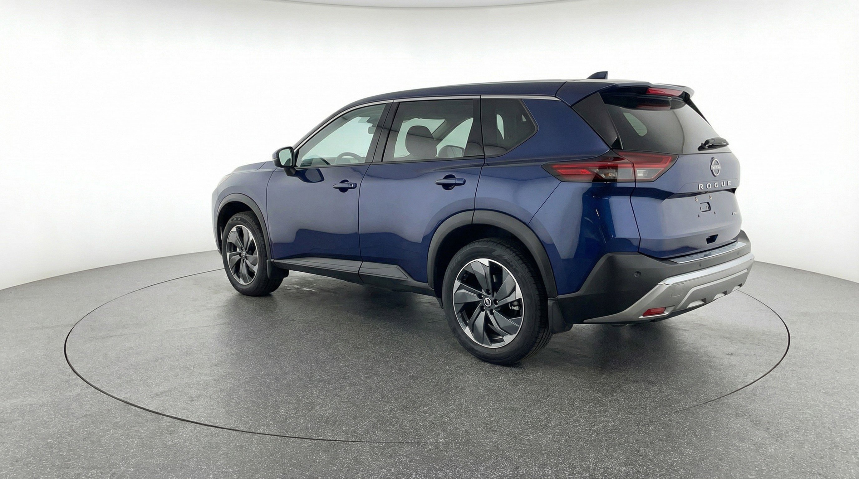 Used 2025 Nissan Rogue SV image 6