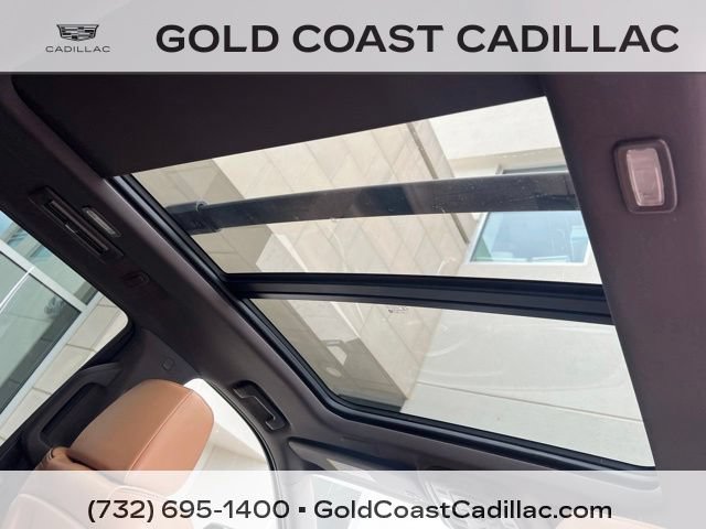 Certified 2022 Cadillac Escalade Premium Luxury AWD/4WD image 12