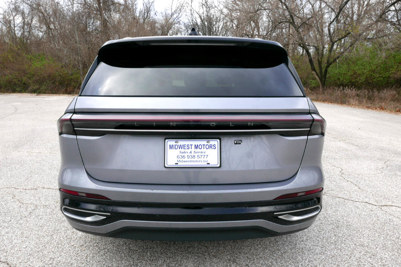 Used 2024 Lincoln Nautilus Reserve image 13