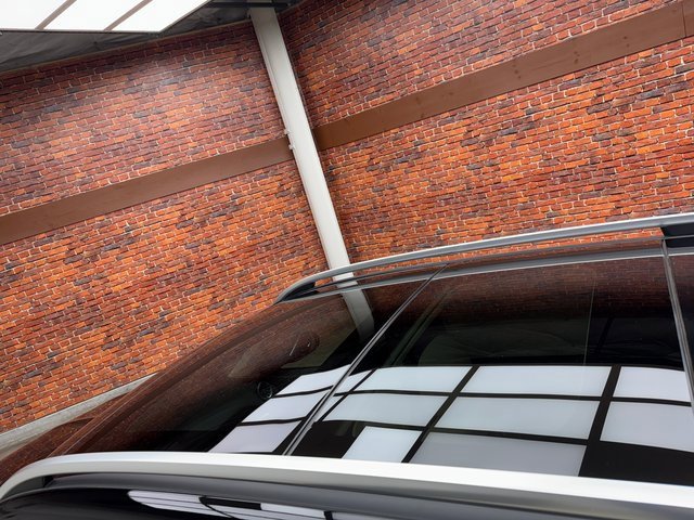 Used 2025 Mercedes-Benz GLB 250 4MATIC image 25