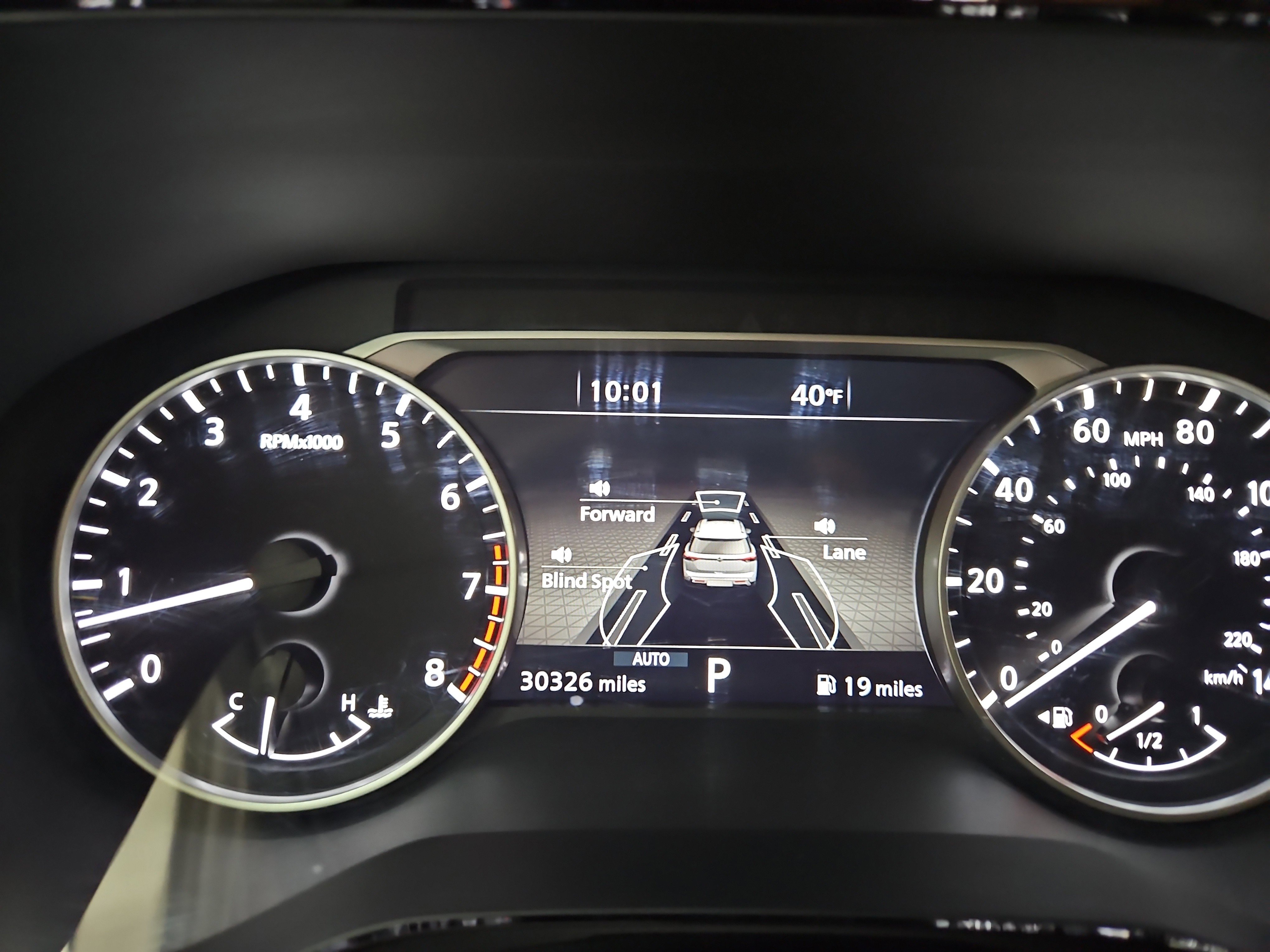 Used 2023 Nissan Pathfinder Platinum w/ Black Appearance Package image 17