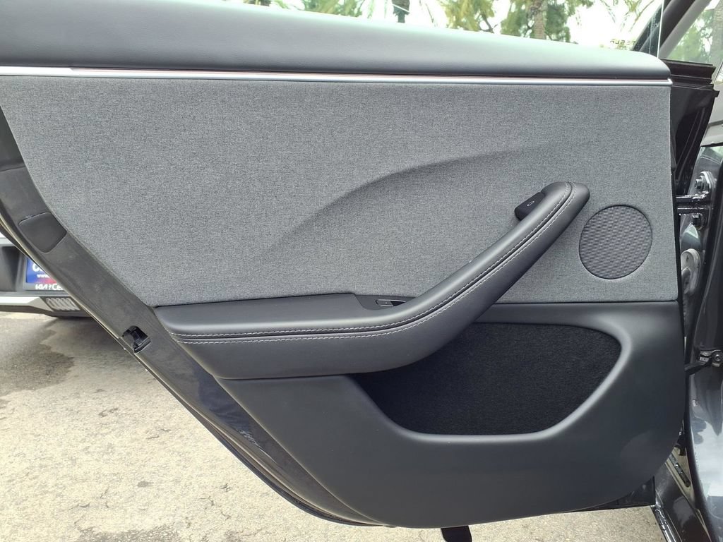 Used 2025 Tesla Model 3 Long Range RWD image 22