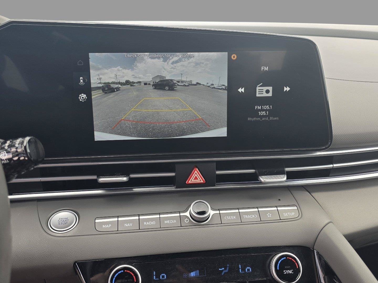 Used 2025 Hyundai Elantra SEL FWD image 15