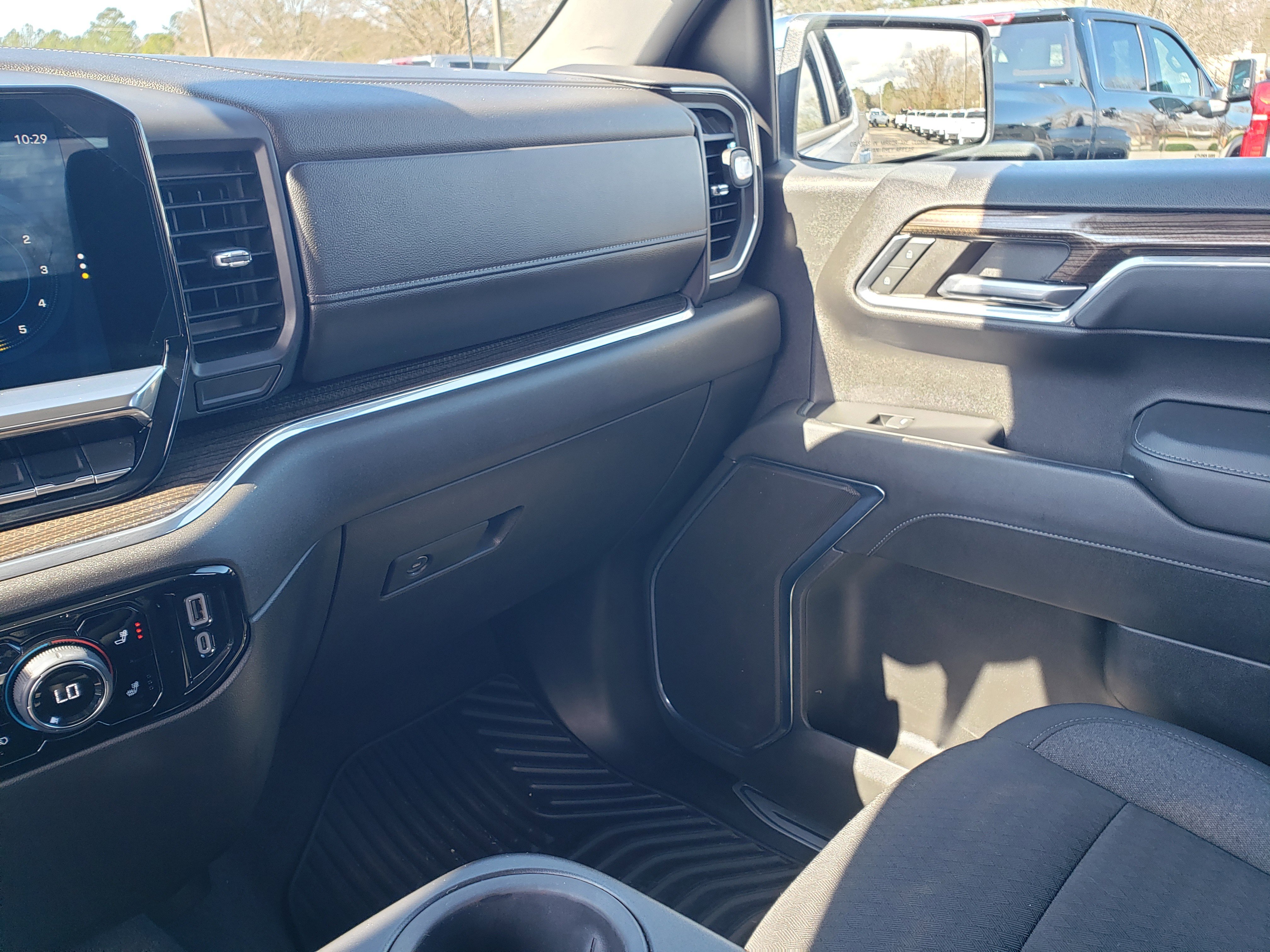 Used 2024 Chevrolet Silverado 1500 LT image 21