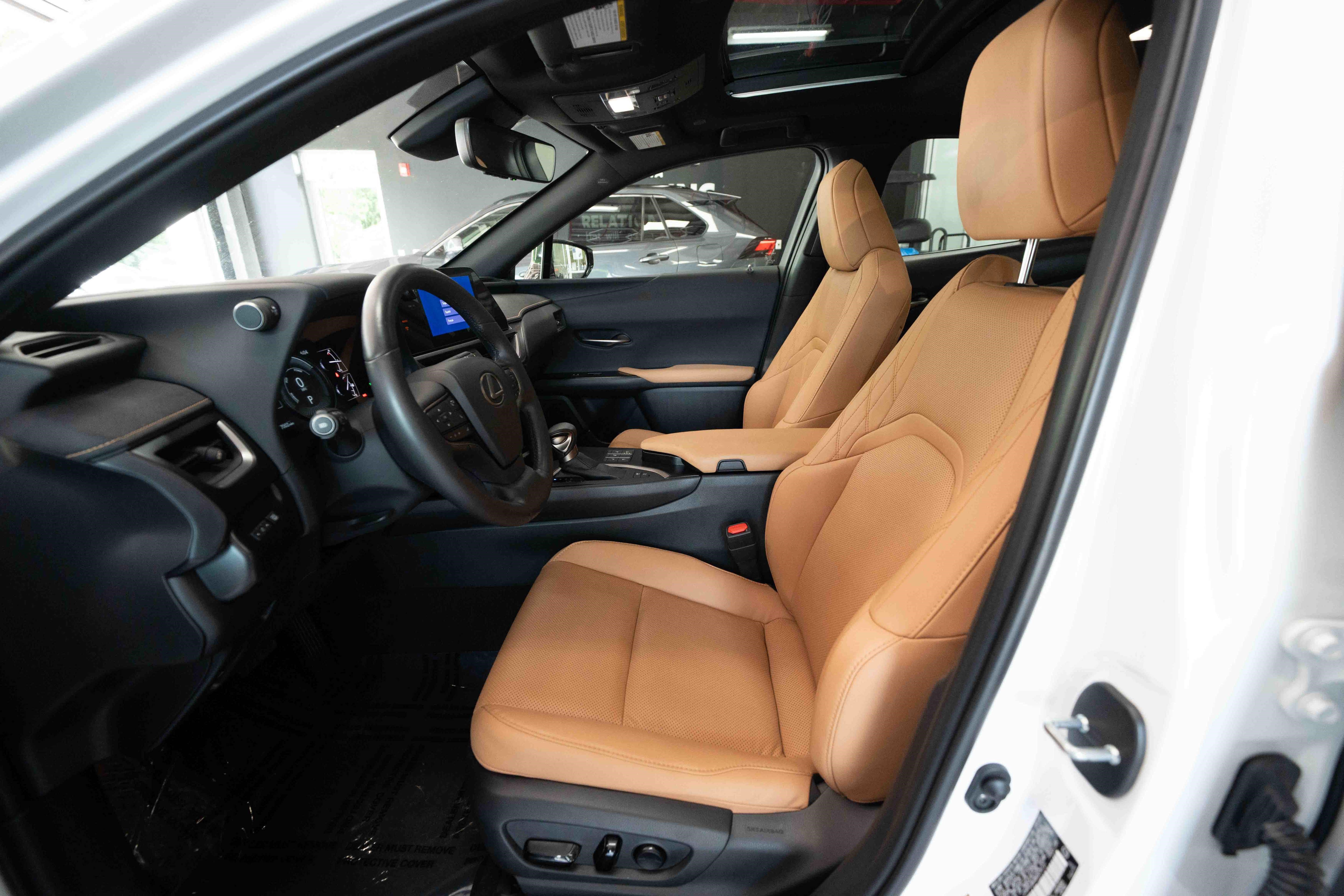 Used 2024 Lexus UX 250h AWD w/ Premium Package image 9