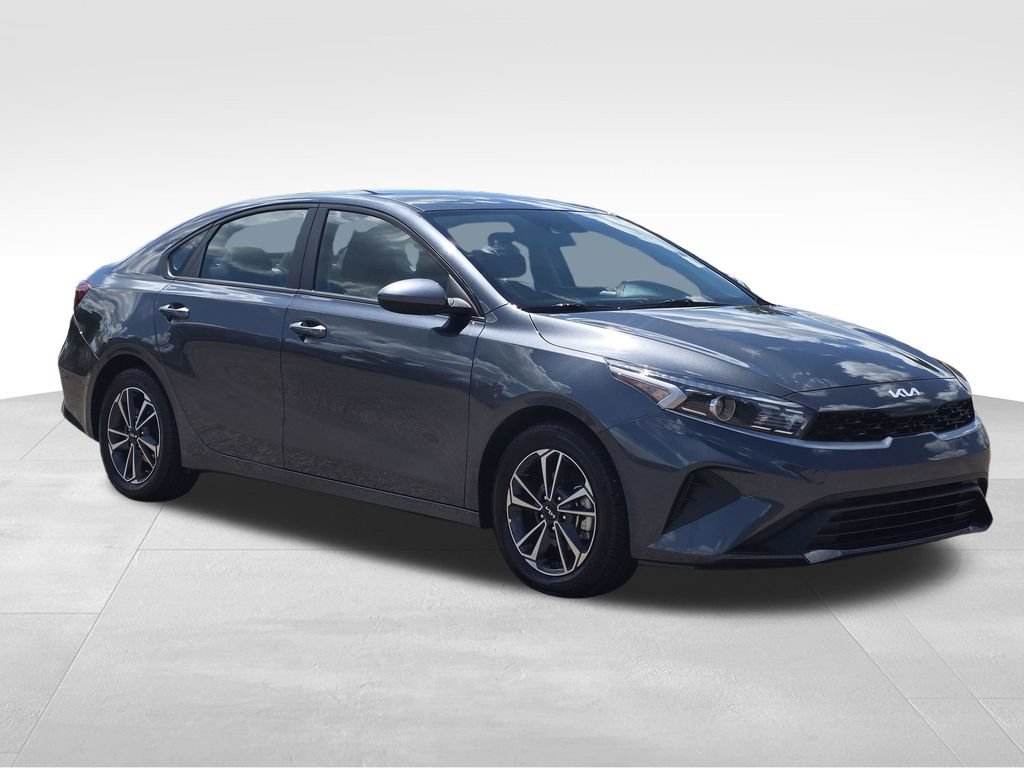 Used 2024 Kia Forte LXS FWD image 4