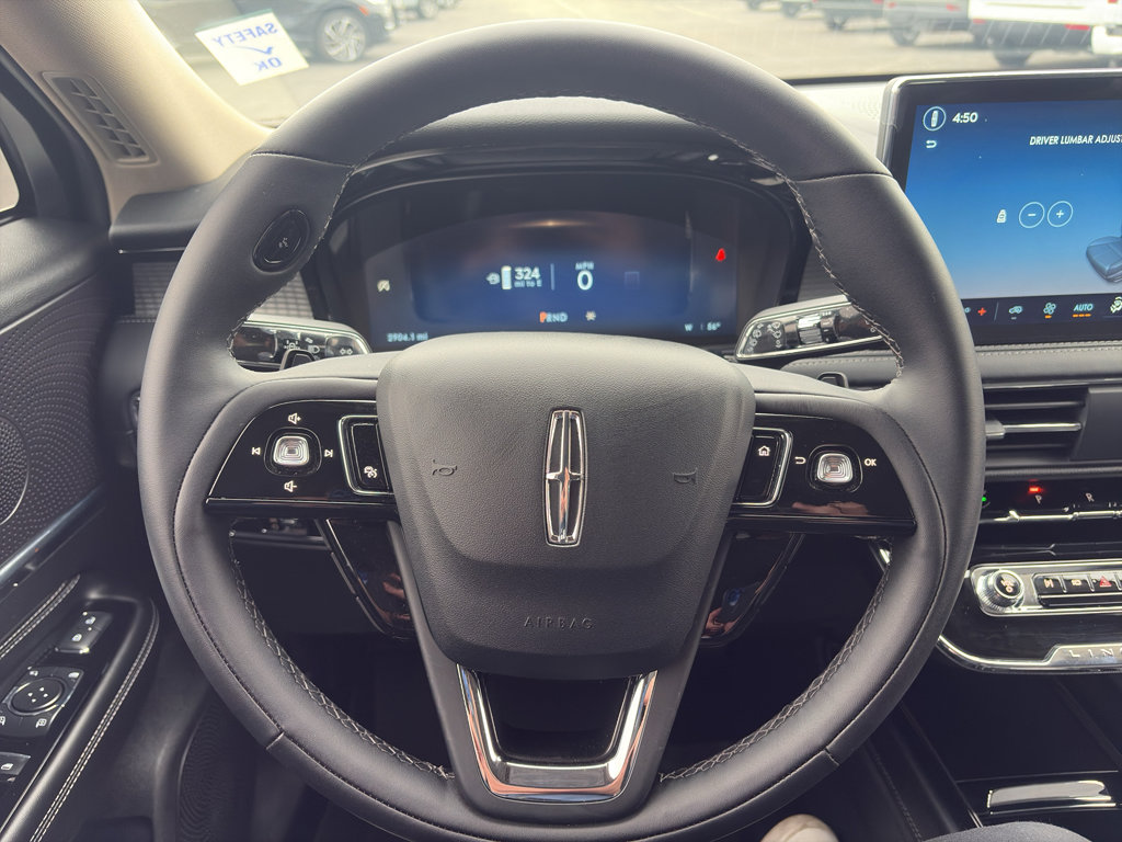 Used 2025 Lincoln Corsair Premiere image 23