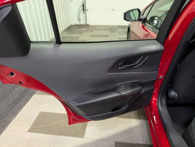Used 2025 Toyota Prius LE FWD image 8