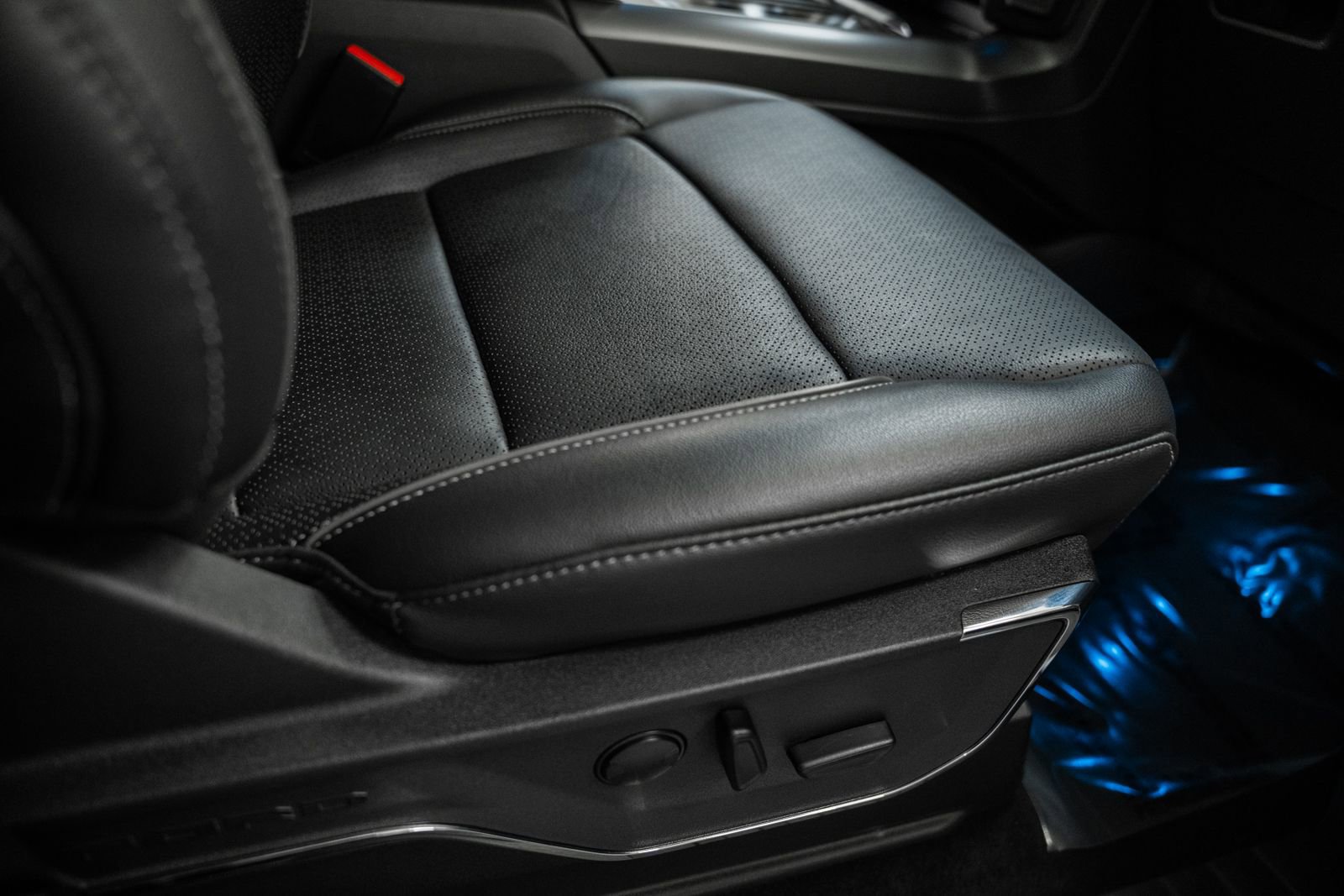 Certified 2024 Ford F150 Lariat image 38