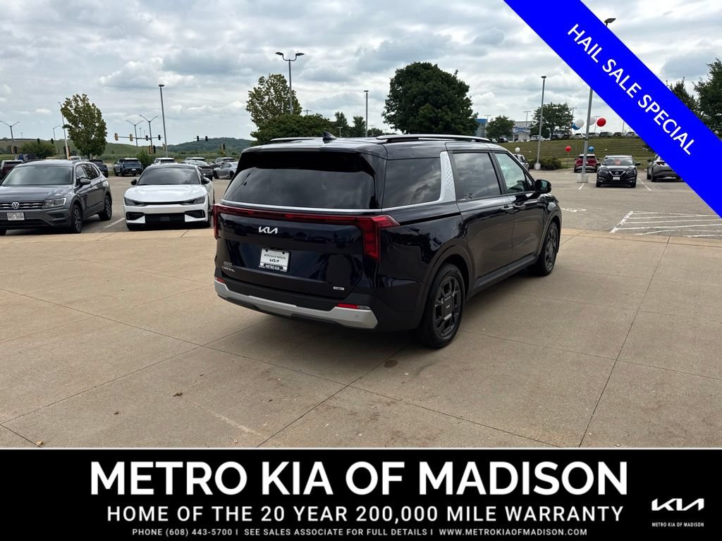 Used 2026 Kia Carnival EX FWD image 5