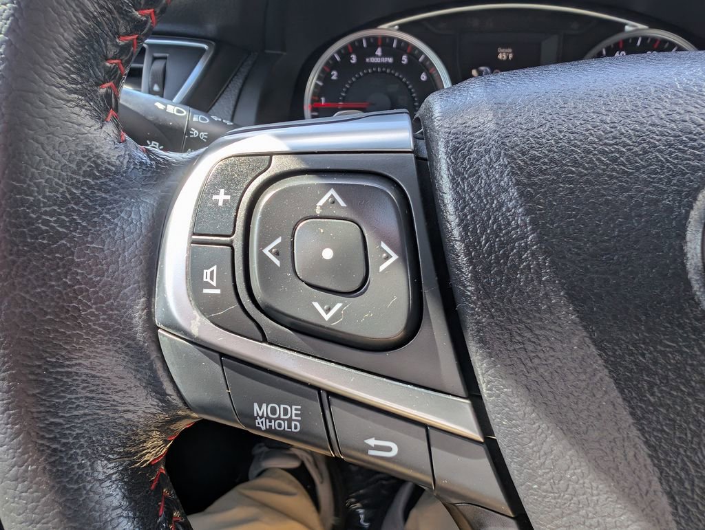Used 2016 Toyota Camry XSE w/ Moonroof Package FWD image 26