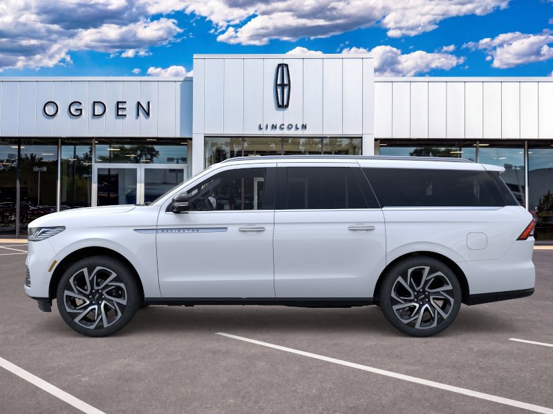 New 2026 Lincoln Navigator L Reserve AWD/4WD image 3