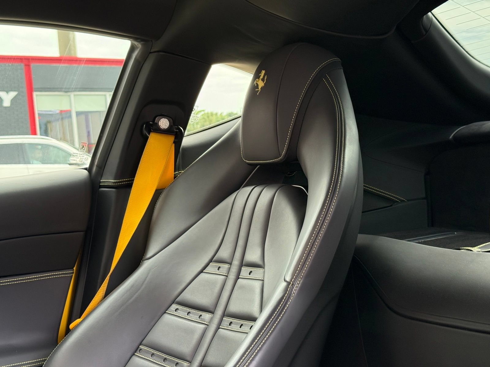 Used 2019 Ferrari 812 Superfast RWD image 48