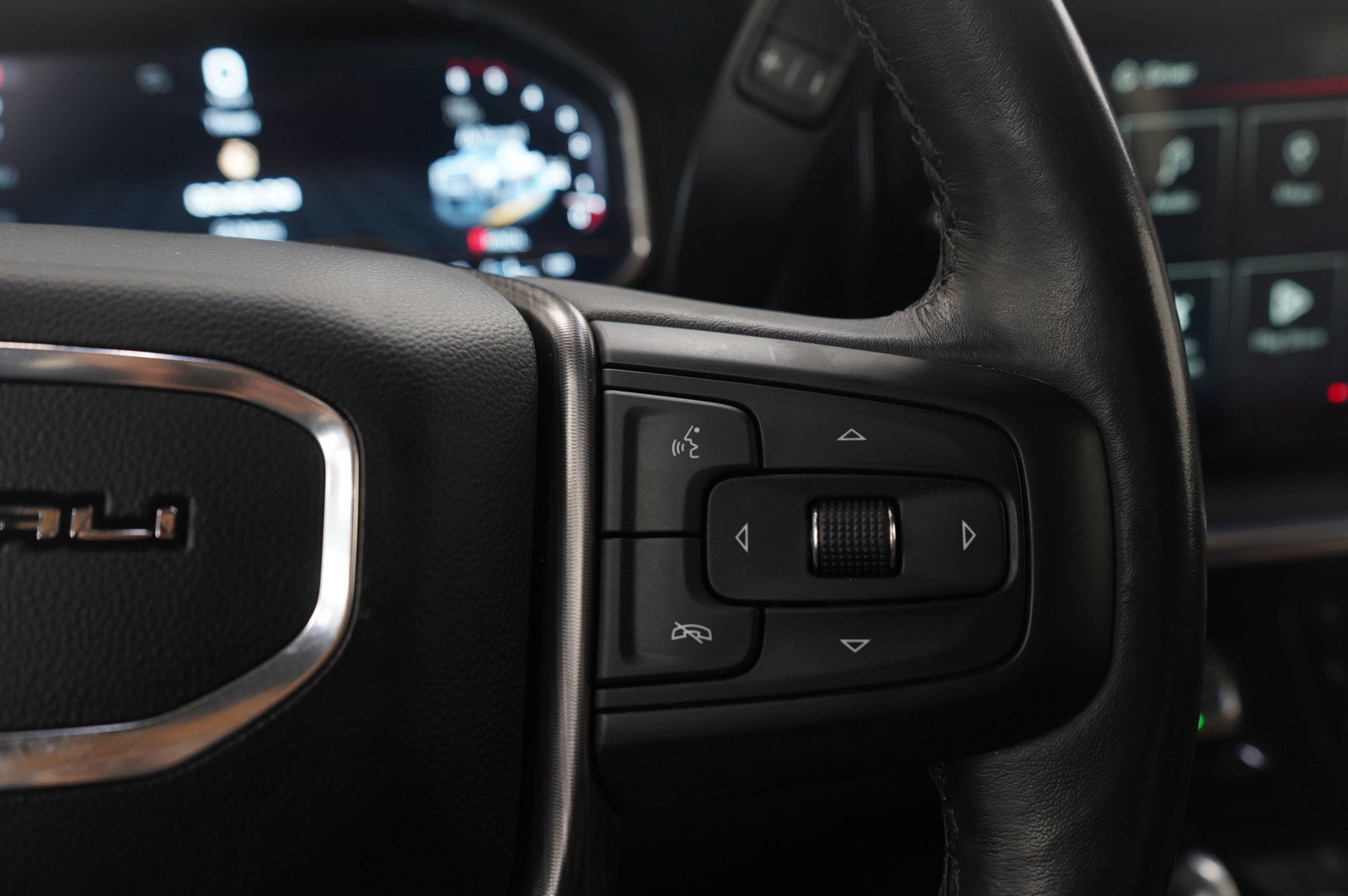 Used 2024 GMC Sierra 3500 Denali Ultimate image 27