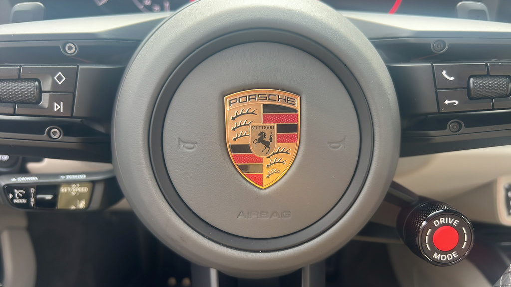 Certified 2026 Porsche 911 Carrera 4 GTS AWD/4WD image 37