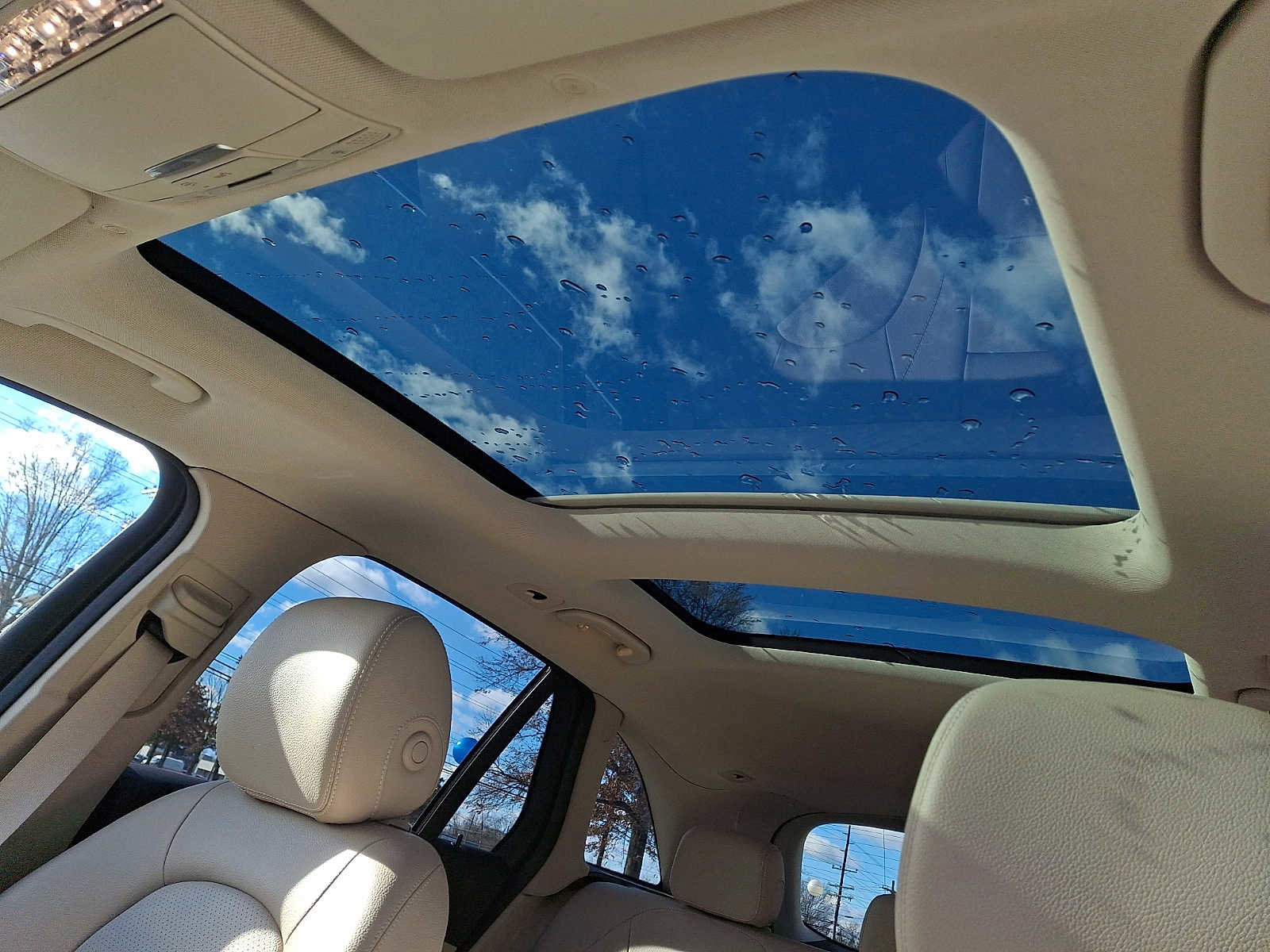 Used 2021 Mercedes-Benz GLC 300 4MATIC image 11