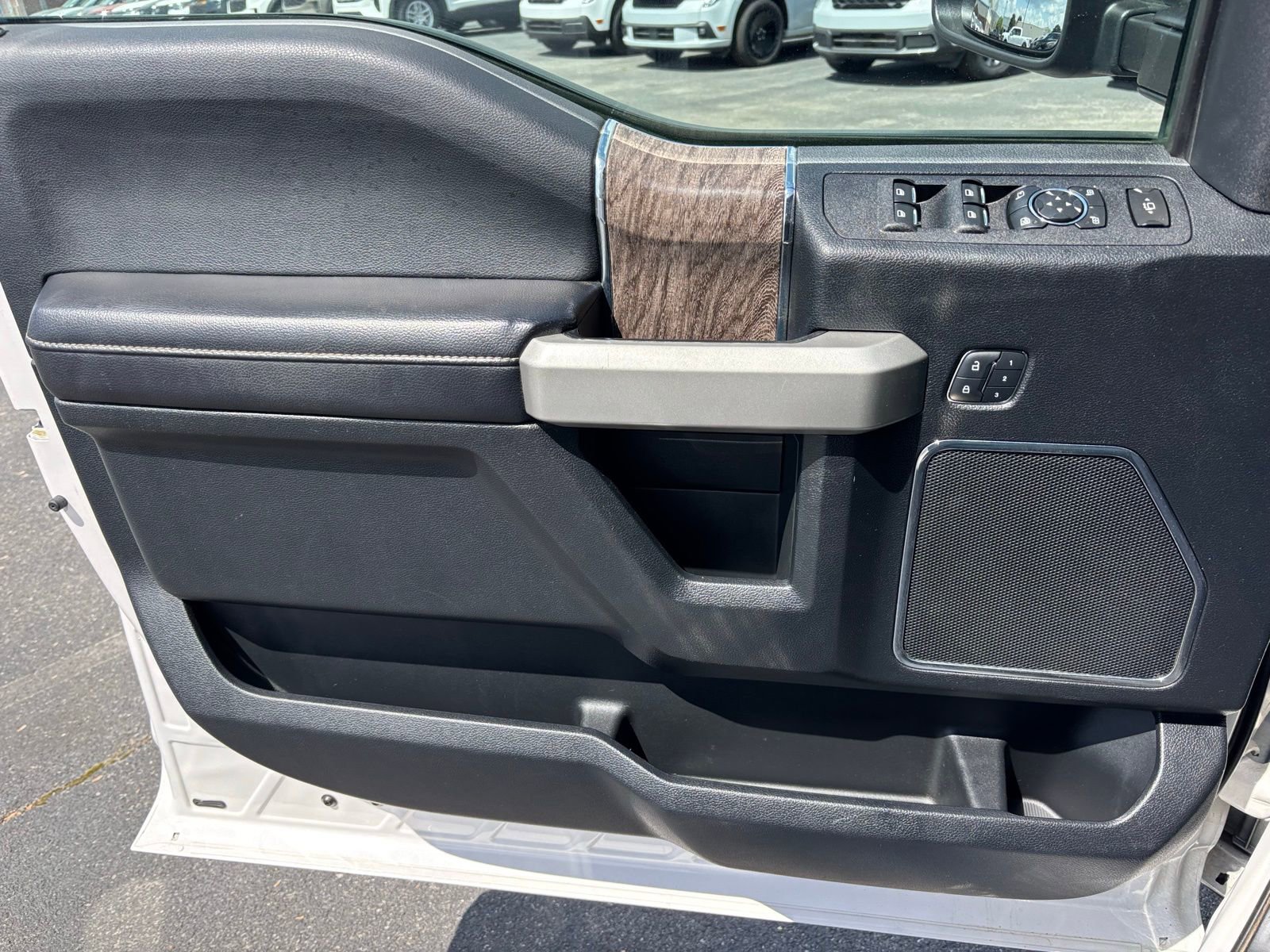 Used 2024 Ford F350 Lariat w/ Lariat Ultimate Package image 16