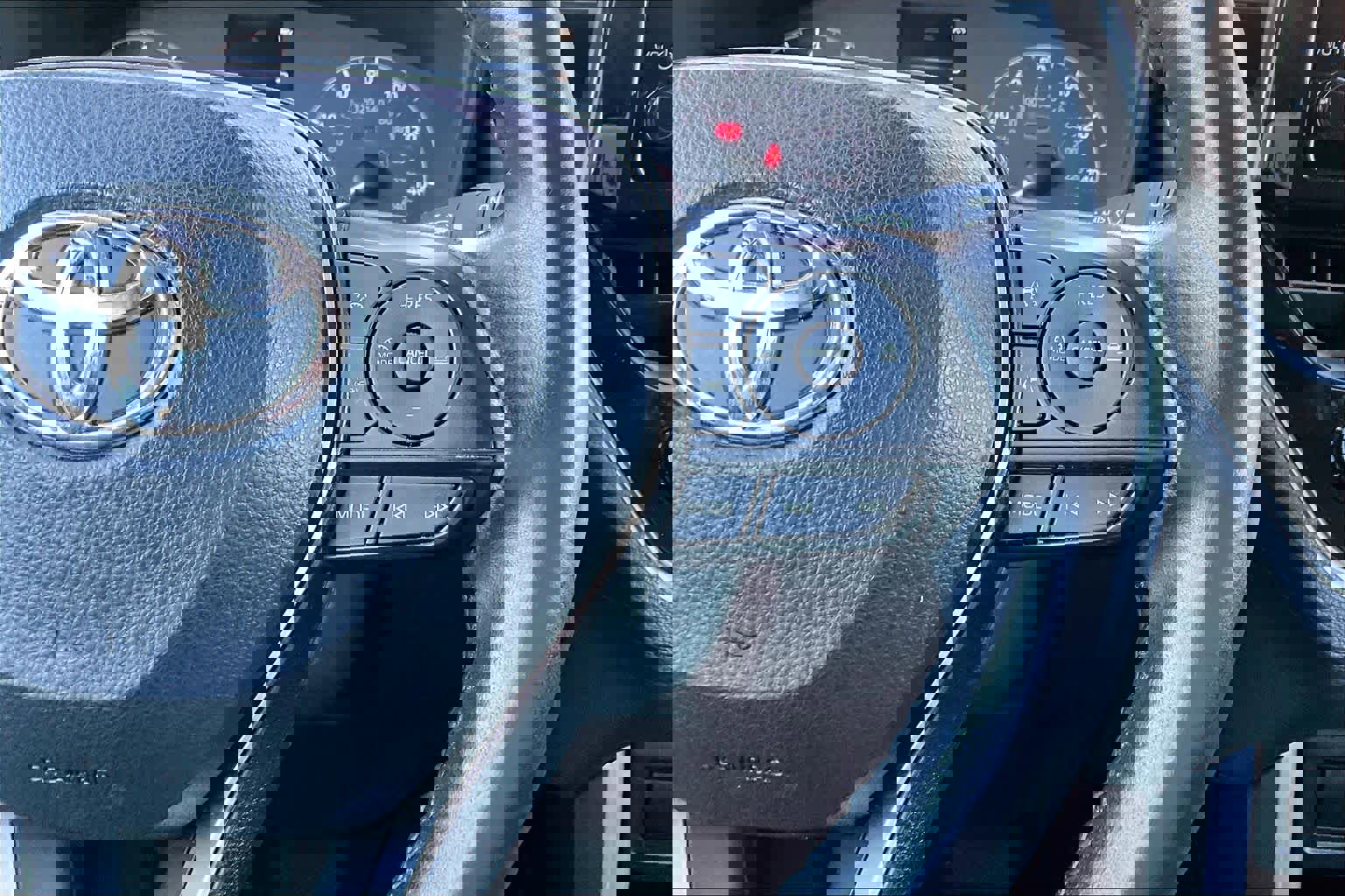 Certified 2023 Toyota Corolla Cross LE w/ Moonroof Package image 24