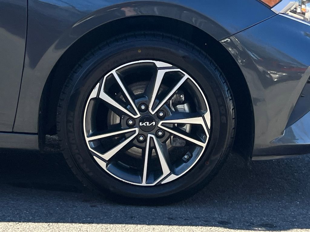 Used 2024 Kia Forte LXS image 8