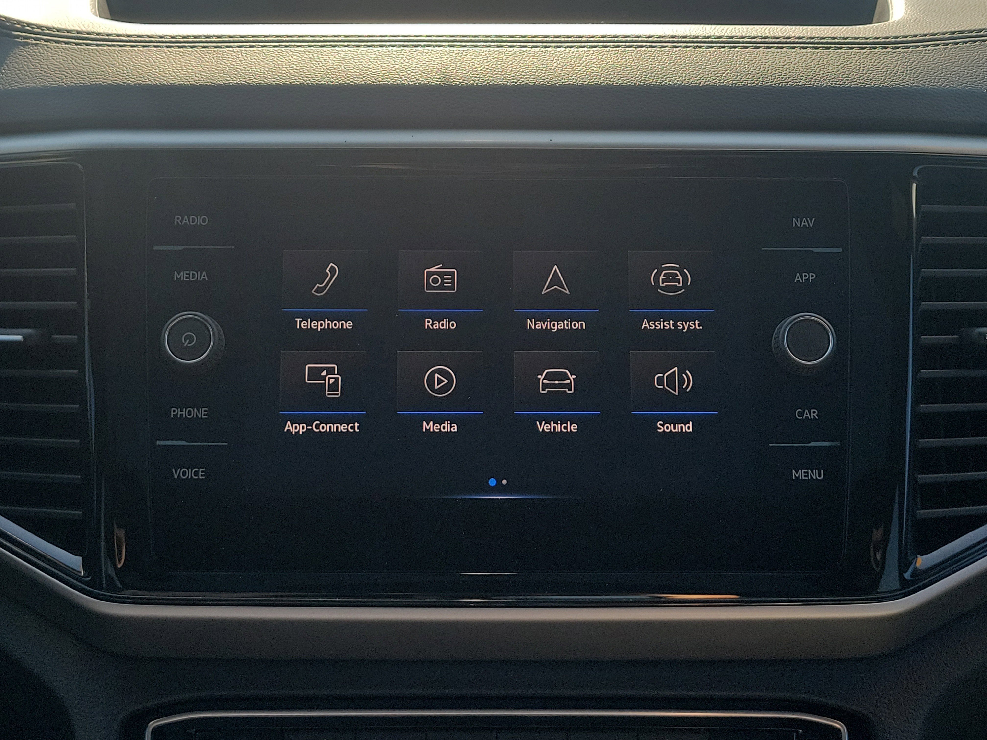 Used 2023 Volkswagen Atlas Cross Sport SEL R-Line image 28