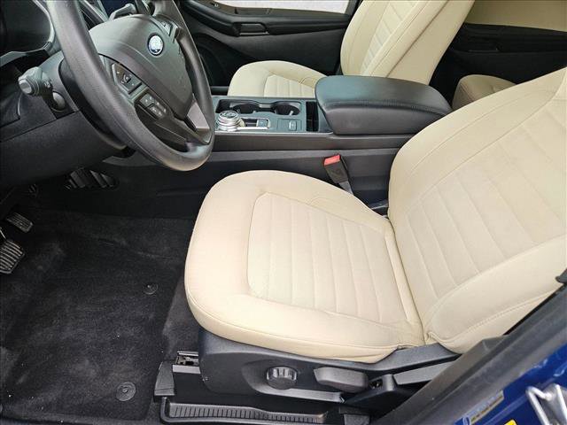 Used 2021 Ford Edge SE image 15