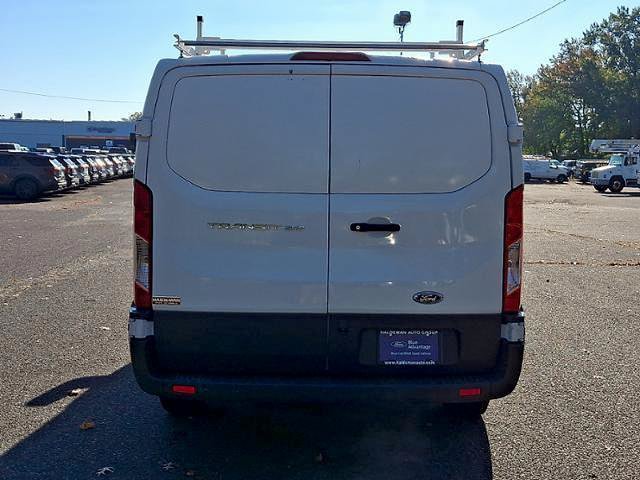 Certified 2018 Ford Transit 250 130 Low Roof w/ Exterior Upgrade Package RWD image 6