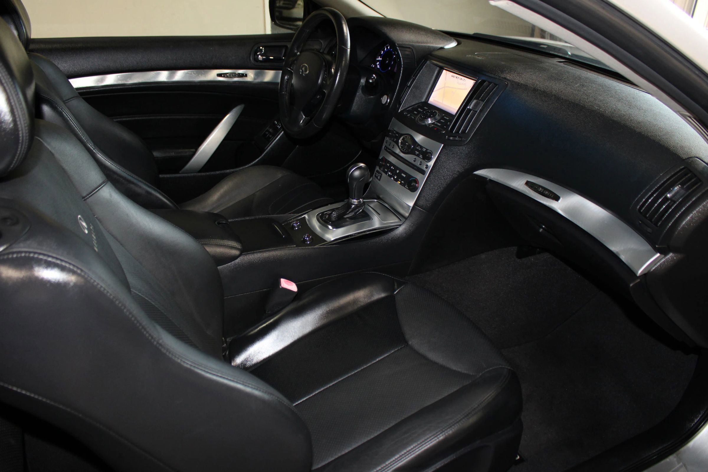 Used 2014 INFINITI Q60 Journey w/ Premium Package RWD image 32