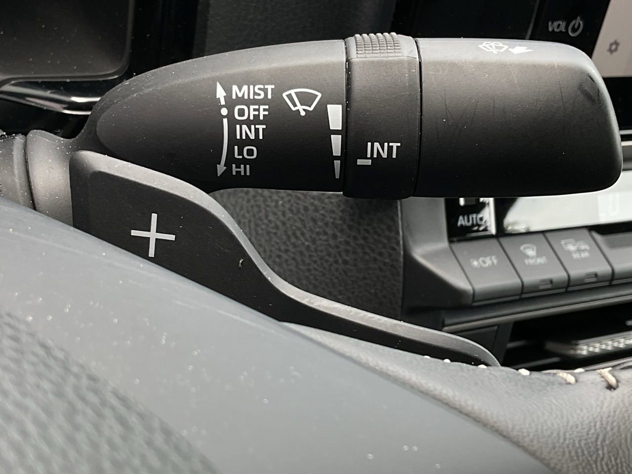 Used 2025 Toyota Camry SE image 25